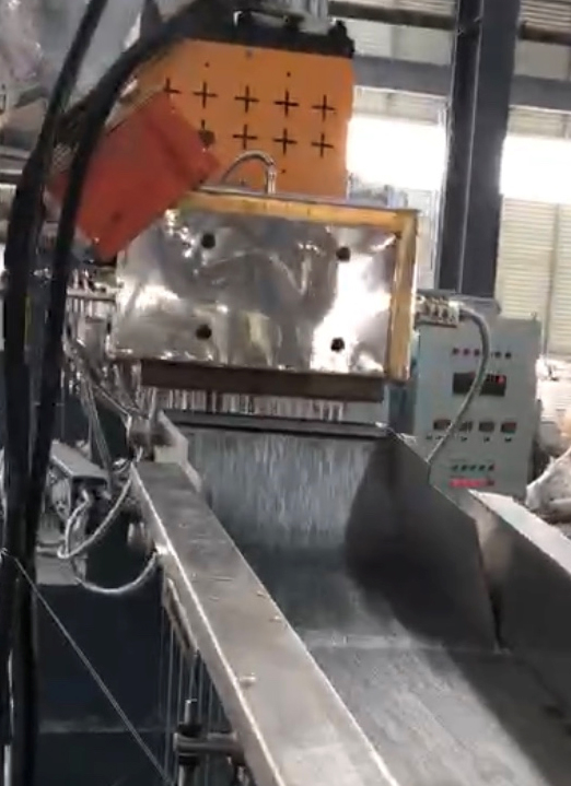 Under water strand pelletizing line